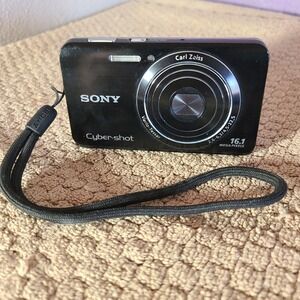 Sony Cyber-Shot DSC-W650 Black 16.1 MP Digital Camera For Parts  UNTESTED